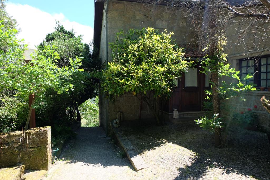 Maison d'hôtes Alvores Do Tempo - Quinta De Turismo Rural à Castro Daire Extérieur photo